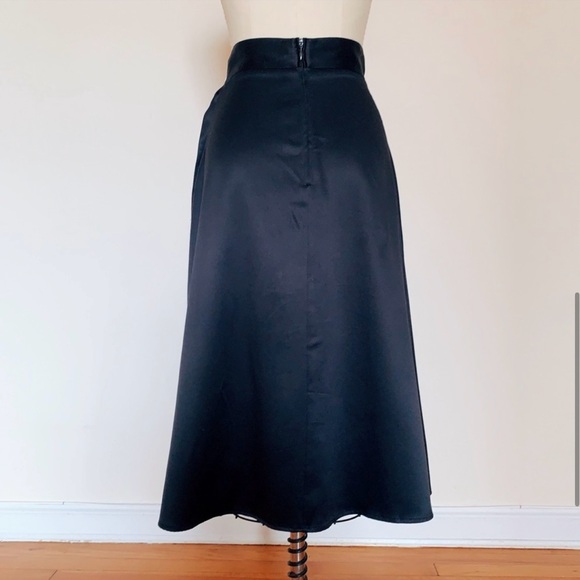 ISO- H&M Navy satin midi skirt- 6,8,10 size - Picture 4 of 6